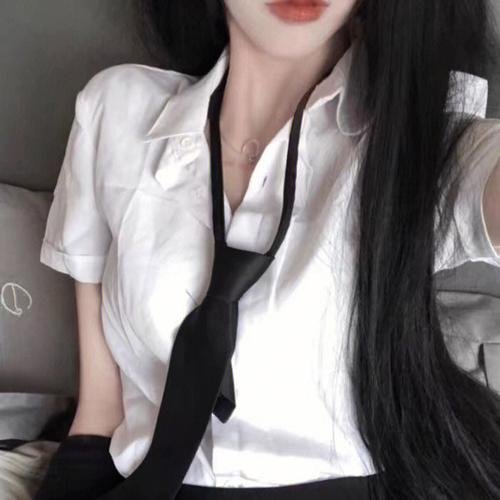 小镇大谎